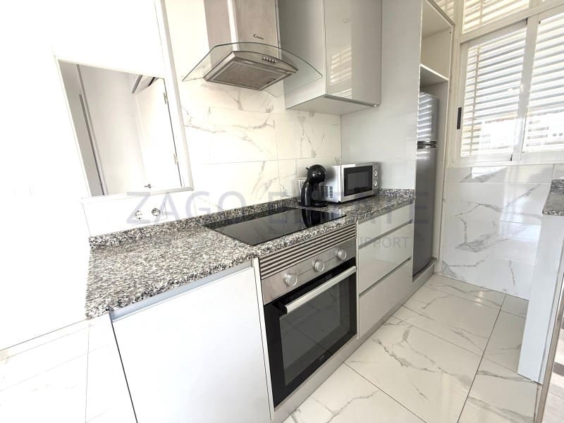 2 bedroom Flat for sale in Benidorm with garage - € 235,000 (Ref: 9794391)