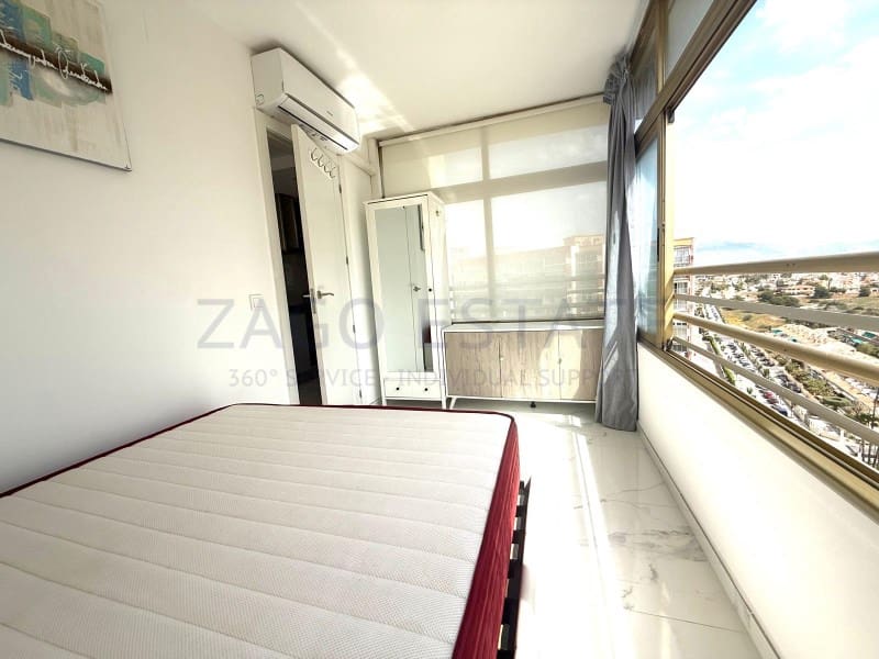 2 bedroom Flat for sale in Benidorm with garage - € 235,000 (Ref: 9794391)