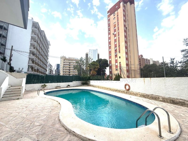 2 bedroom Flat for sale in Benidorm with garage - € 235,000 (Ref: 9794391)
