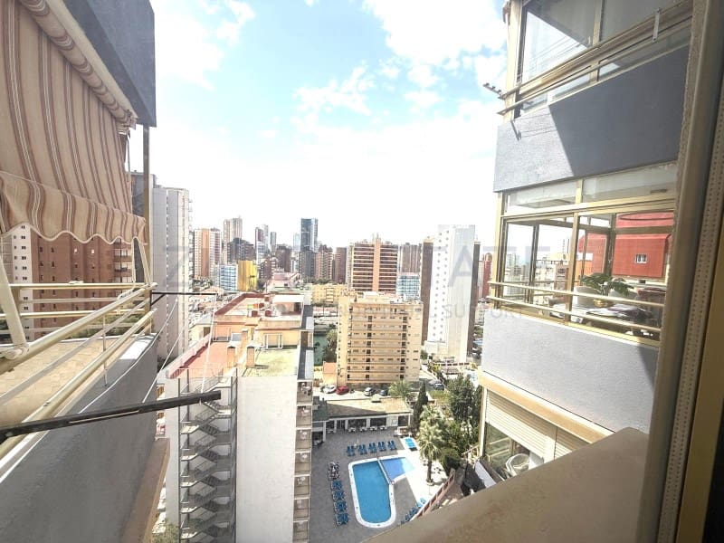 2 bedroom Flat for sale in Benidorm with garage - € 235,000 (Ref: 9794391)