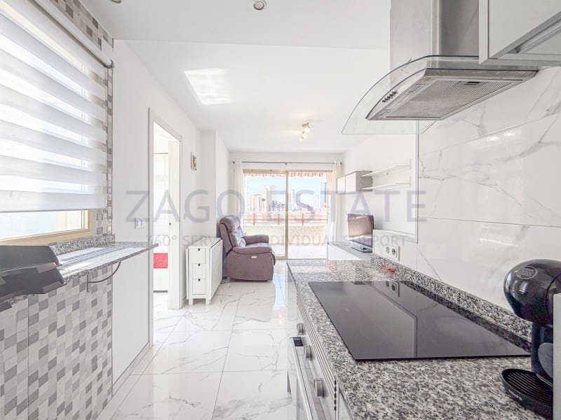 2 soveværelse Lejlighed til salg i Benidorm med garage - € 220.000 (Ref: 9794391)