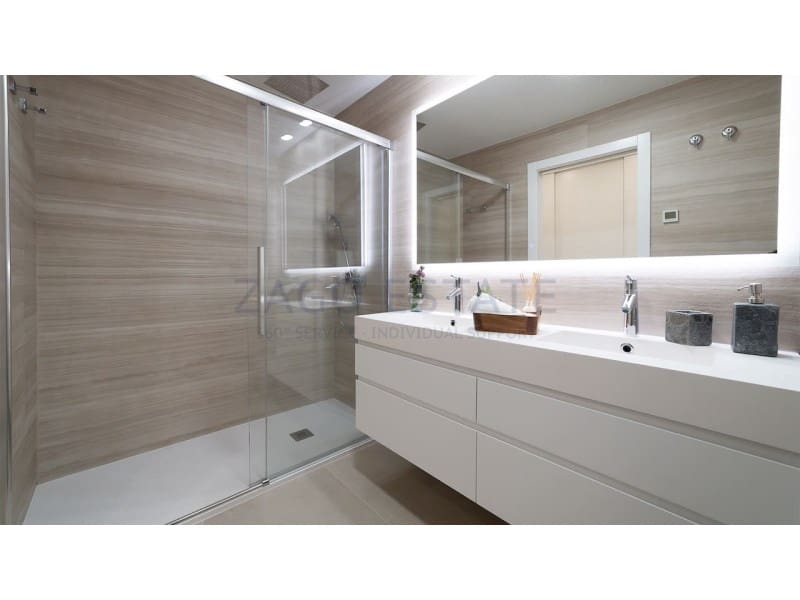 2 sovrum Lägenhet till salu i Benidorm med pool garage - 843 000 € (Ref: 9814332)