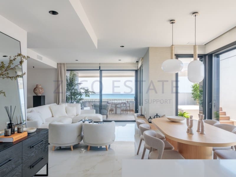 3 bedroom Apartment for sale in Benidorm with garage - € 973,500 (Ref: 9814336)
