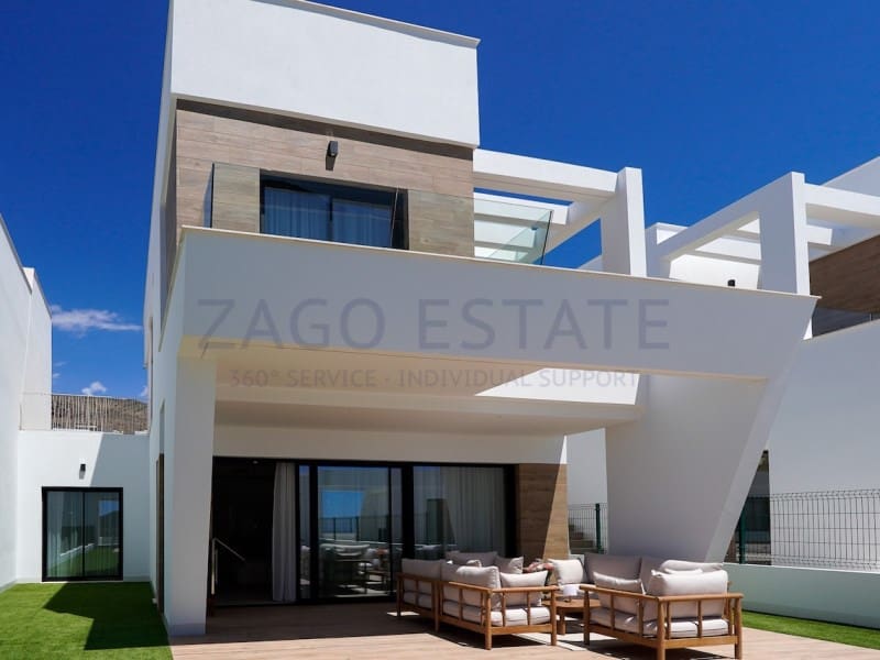 4 bedroom Villa for rent in Finestrat with pool garage - € 3,700 (Ref: 9831095)