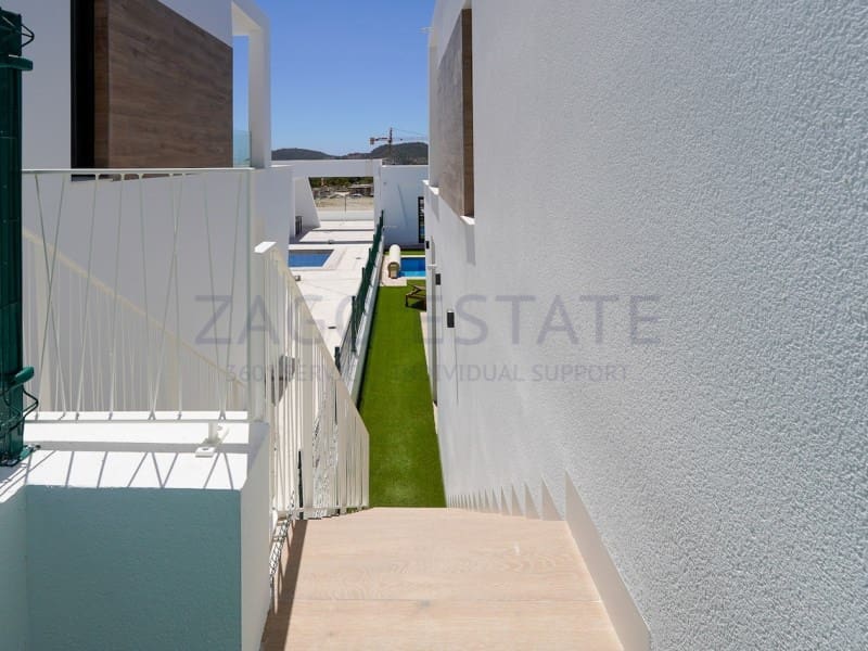 4 bedroom Villa for rent in Finestrat with pool garage - € 3,700 (Ref: 9831095)