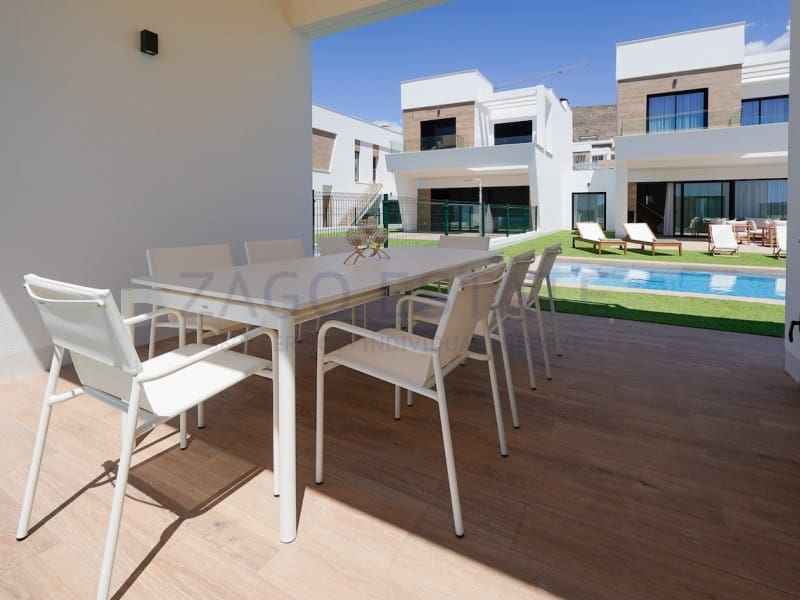 4 bedroom Villa for rent in Finestrat with pool garage - € 3,700 (Ref: 9831095)