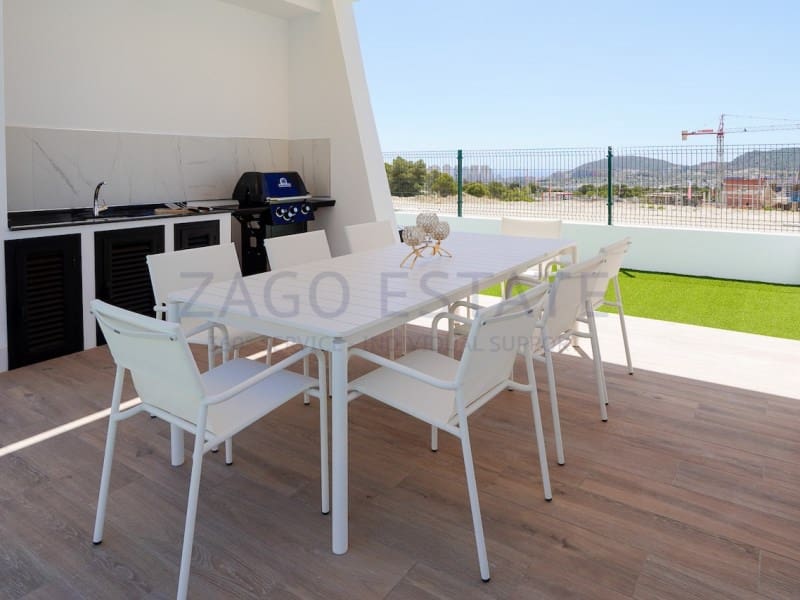 4 bedroom Villa for rent in Finestrat with pool garage - € 3,700 (Ref: 9831095)