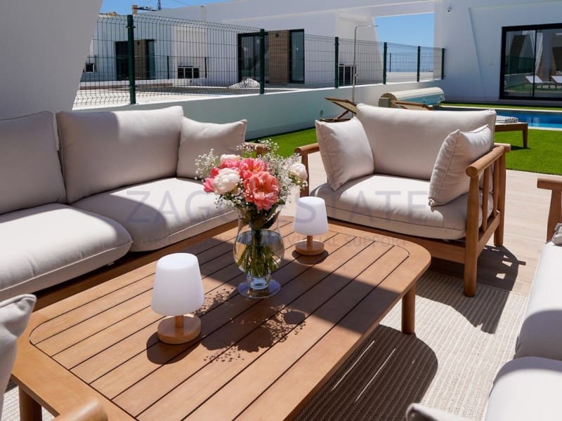 4 bedroom Villa for rent in Finestrat with pool garage - € 3,700 (Ref: 9831095)