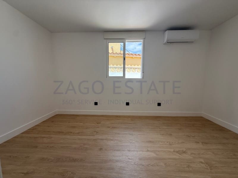 4 chambre Villa/Maison à vendre à La Nucia avec garage - 395 000 € (Ref: 9855427)