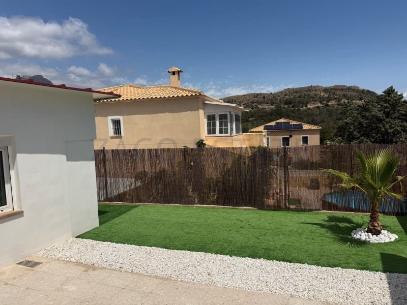 4 chambre Villa/Maison à vendre à La Nucia avec garage - 395 000 € (Ref: 9855427)