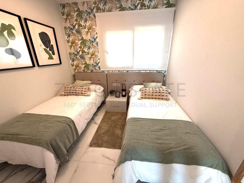 2 bedroom Flat for sale in Benidorm with garage - € 890,000 (Ref: 9855428)