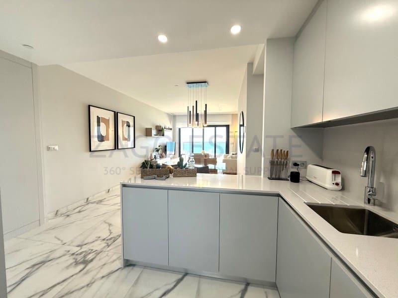 2 bedroom Flat for sale in Benidorm with garage - € 890,000 (Ref: 9855428)