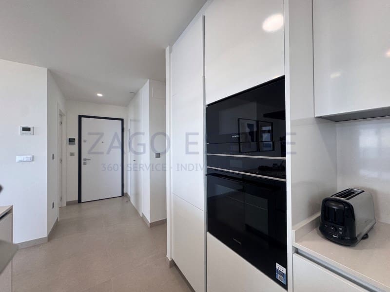 3 bedroom Flat for sale in Benidorm with garage - € 937,000 (Ref: 9855429)