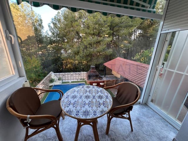 3 makuuhuone Huvila vuokrattavana paikassa Barranco Hondo, La Nucia mukana uima-altaan 
autotalli - 1 800 € (Ref: 9855430)