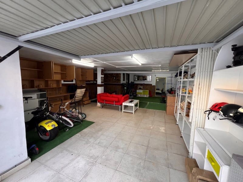 3 makuuhuone Huvila vuokrattavana paikassa La Nucia mukana uima-altaan 
autotalli - 1 800 € (Ref: 9855430)