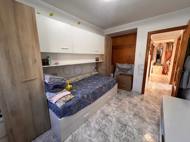 3 makuuhuone Huvila vuokrattavana paikassa La Nucia mukana uima-altaan 
autotalli - 1 800 € (Ref: 9855430)