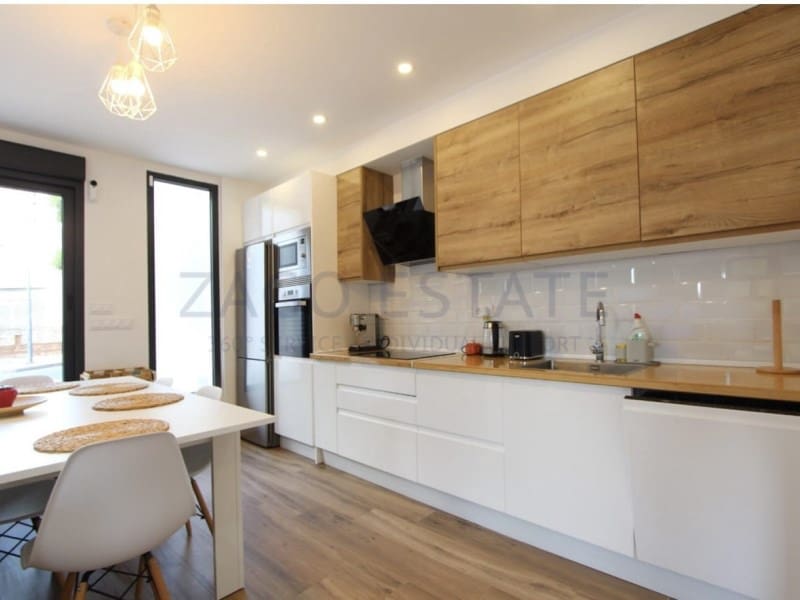 3 sovrum Semi-fristående Villa att hyra i Benidorm med pool garage - 4 000 € (Ref: 9873128)