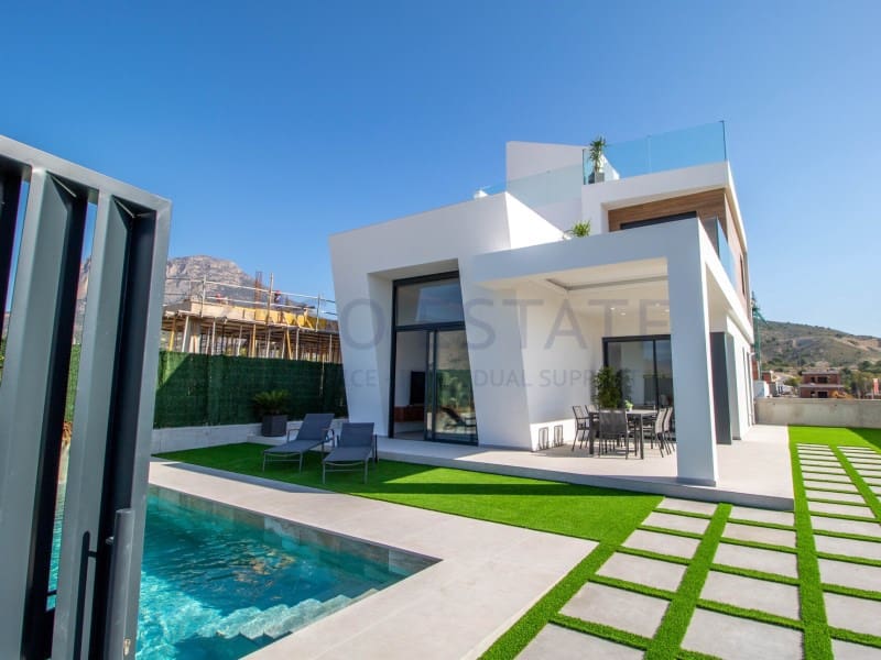 3 bedroom Villa for sale in Finestrat - € 579,000 (Ref: 9875878)