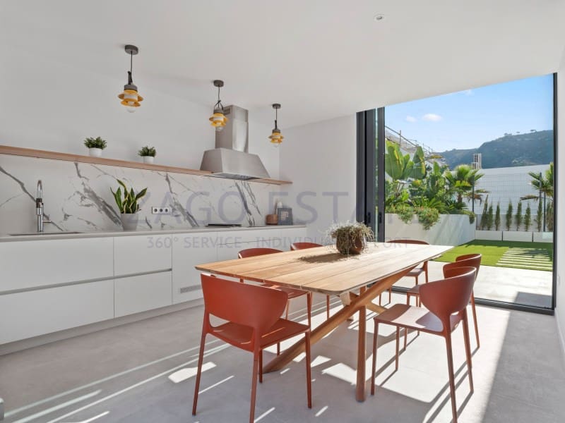 3 soverom Villa til salgs i Benidorm - € 1 160 000 (Ref: 9875897)