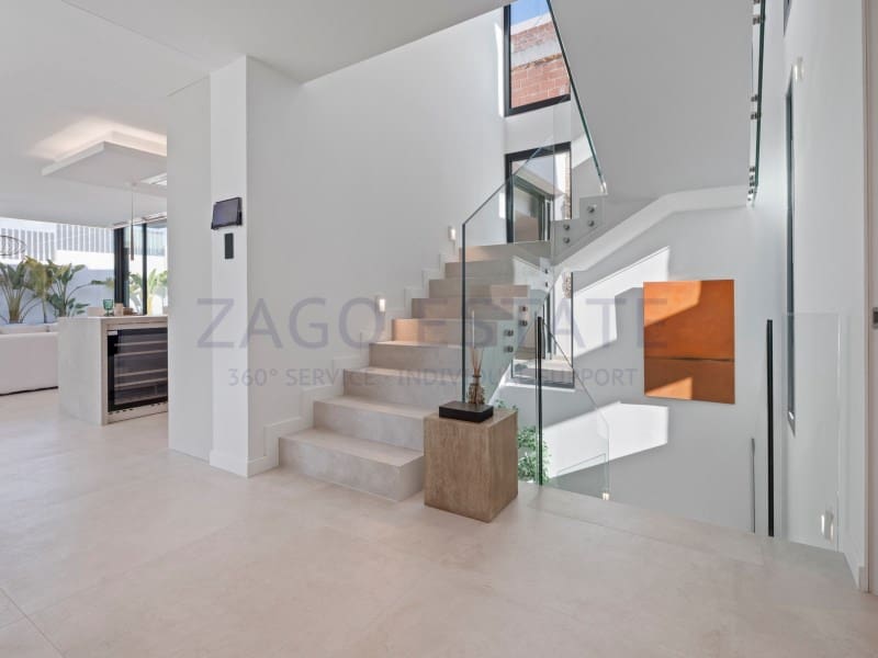 4 soverom Villa til salgs i Benidorm - € 2 000 000 (Ref: 9875898)