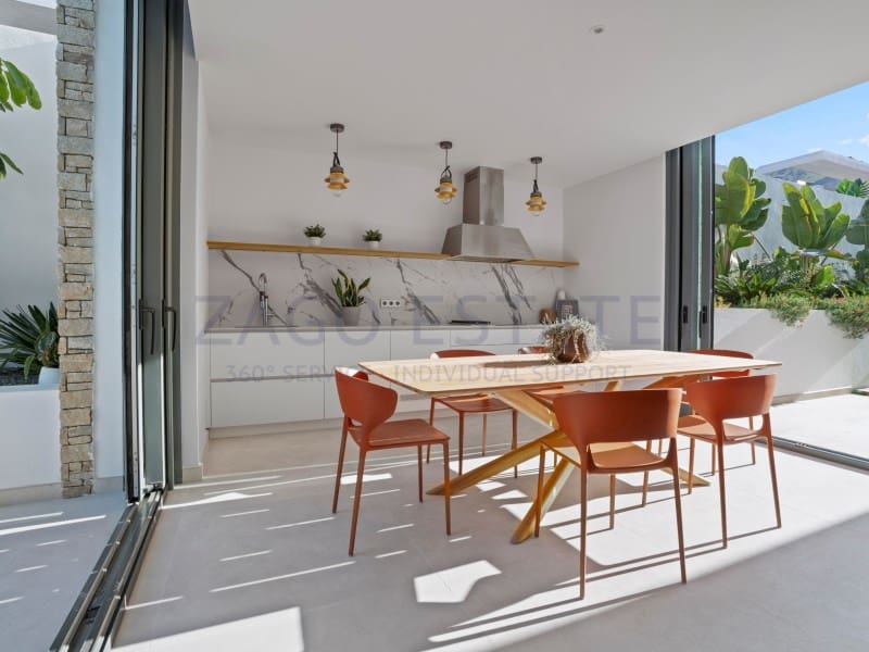 4 soverom Villa til salgs i Benidorm - € 3 000 000 (Ref: 9875903)