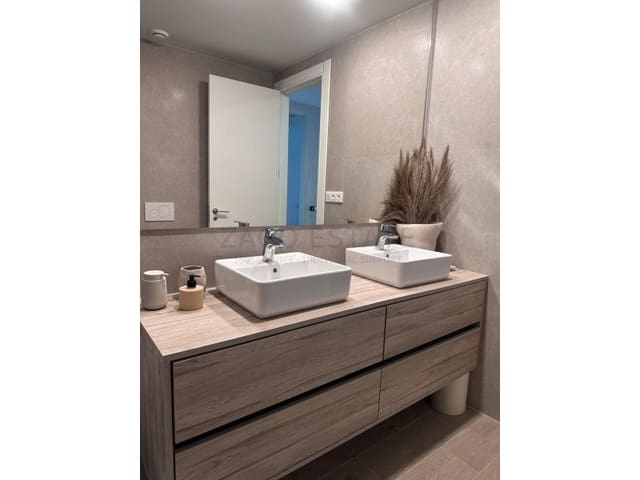 2 soveværelse Lejlighed til salg i Playa Poniente, Benidorm med garage - € 805.000 (Ref: 9878773)