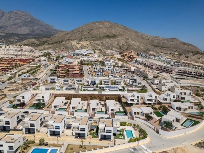 3 bedroom Villa for sale in Finestrat - € 690,950 (Ref: 9892345)