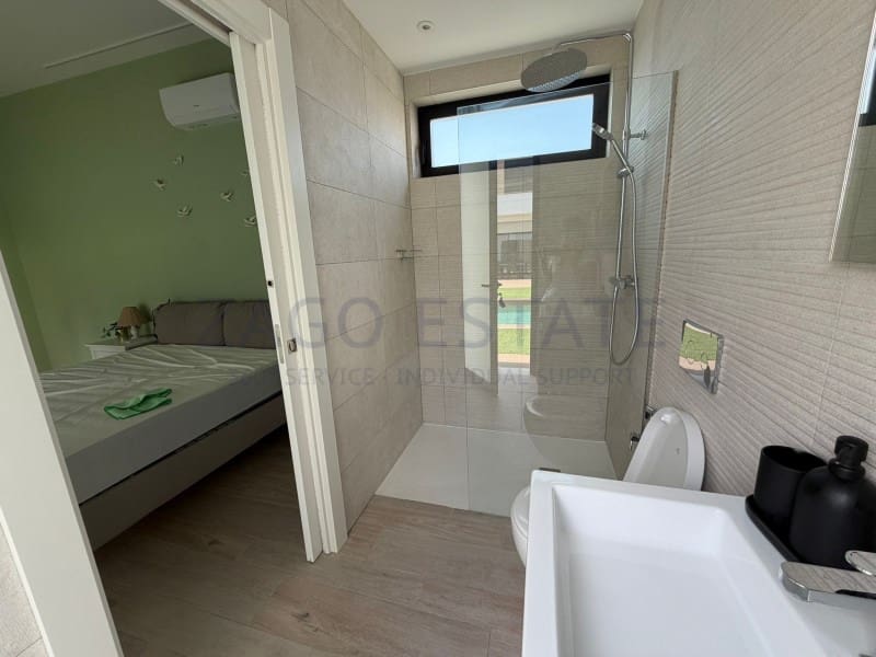 Villa/Maison de 4 chambres à louer à Finestrat avec piscine garage - 4 300 € (Ref: 9894440)