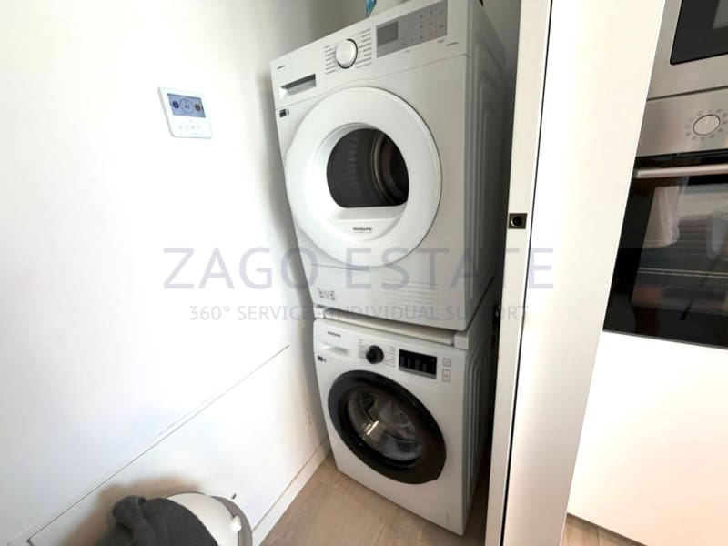Villa/Maison de 4 chambres à louer à Finestrat avec piscine garage - 4 300 € (Ref: 9894440)