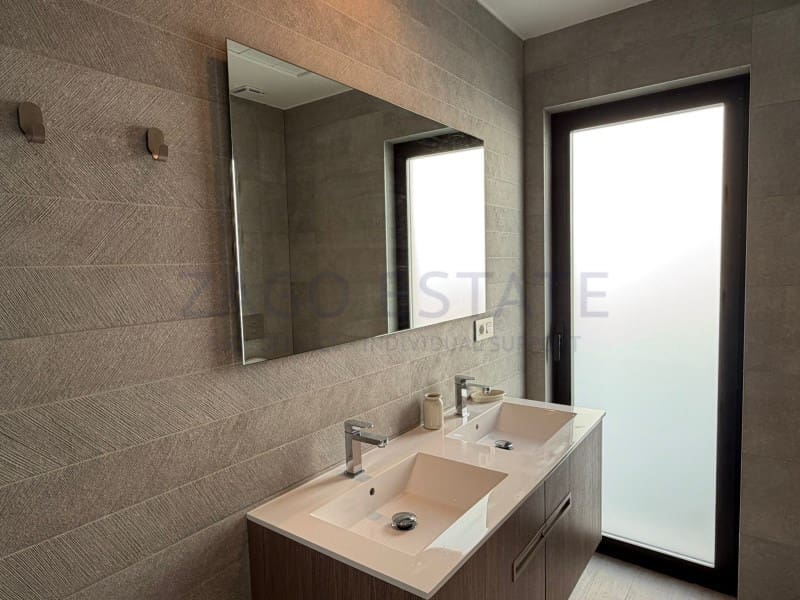 Villa/Maison de 4 chambres à louer à Finestrat avec piscine garage - 4 300 € (Ref: 9894440)