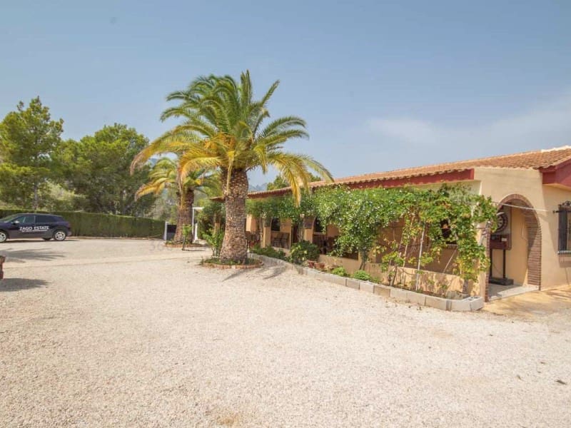 3 camera da letto Villa da affitare come casa vacanza in La Nucia con piscina garage - 2.000 € (Rif: 9910405)