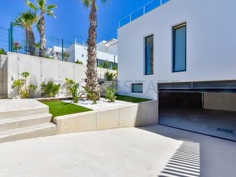Chalet de 3 habitaciones en Finestrat en venta con garaje - 790.000 € (Ref: 9915792)