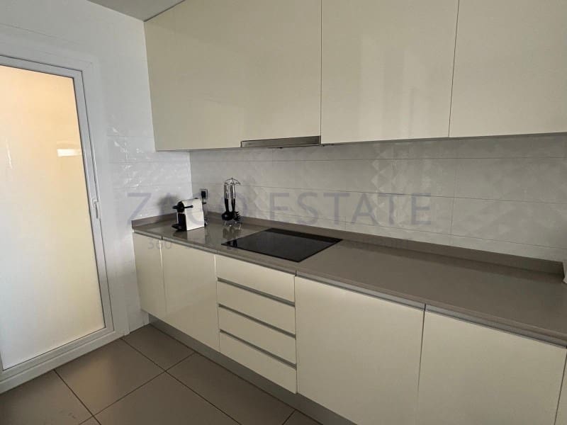 Flat for rent in Benidorm with pool garage - € 2,100 (Ref: 9959397)
