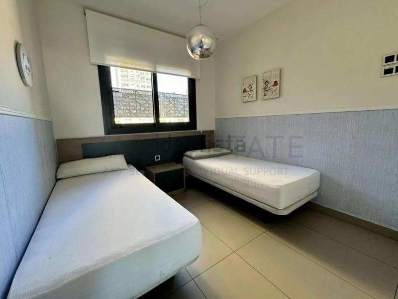 Flat for rent in Benidorm with pool garage - € 2,100 (Ref: 9959397)
