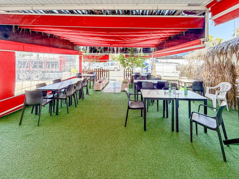 Commercial for rent in Benidorm - € 2,500 (Ref: 9964956)