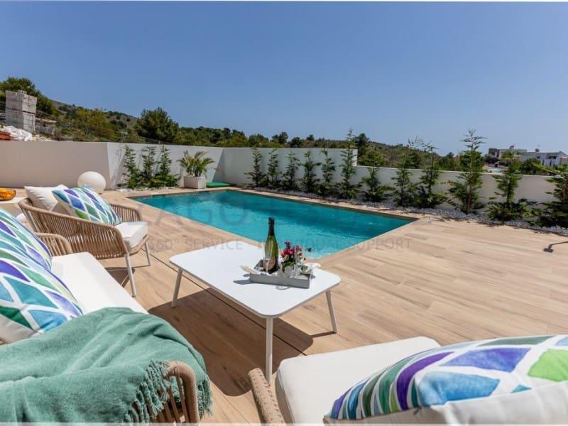 Chalet de 3 habitaciones en Finestrat en venta con garaje - 615.000 € (Ref: 9966320)