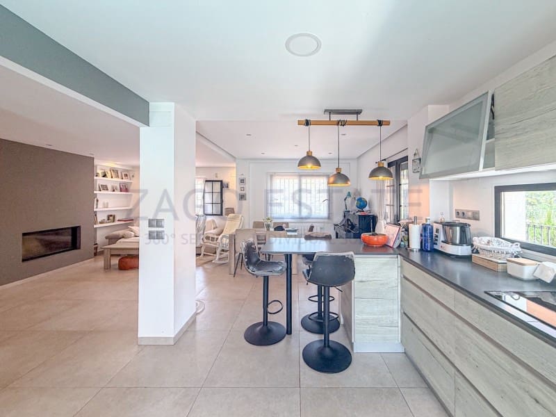Pareado de 3 habitaciones en Alfaz del Pi / L'Alfàs del Pi en venta con piscina garaje - 470.000 € (Ref: 9990384)