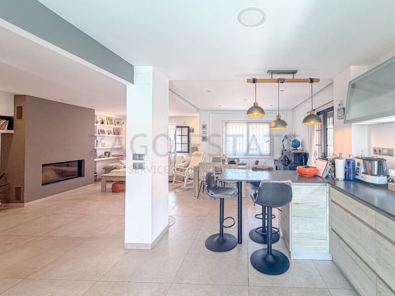 Pareado de 3 habitaciones en Alfaz del Pi / L'Alfàs del Pi en venta con piscina garaje - 470.000 € (Ref: 9990384)