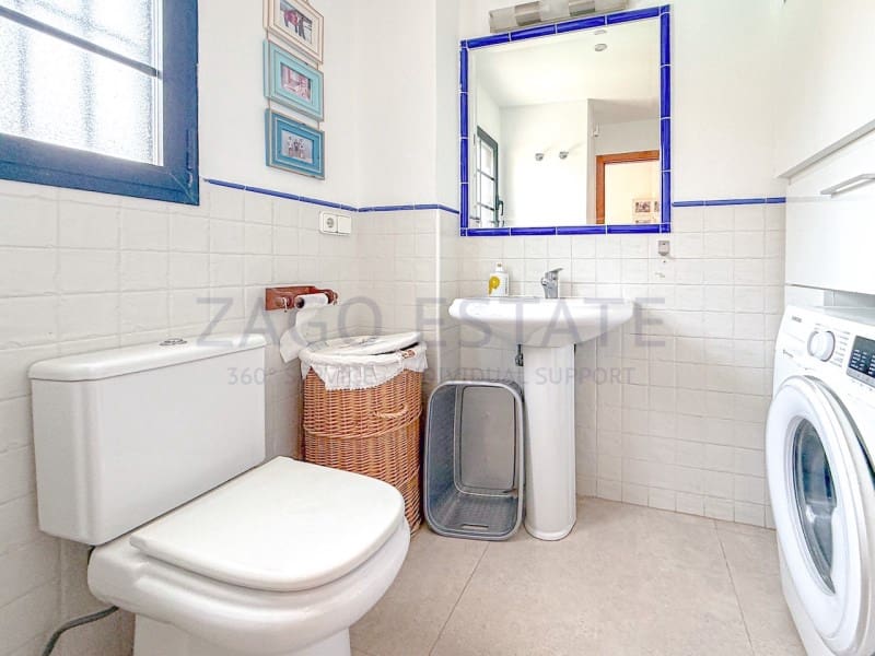 Pareado de 3 habitaciones en Alfaz del Pi / L'Alfàs del Pi en venta con piscina garaje - 470.000 € (Ref: 9990384)