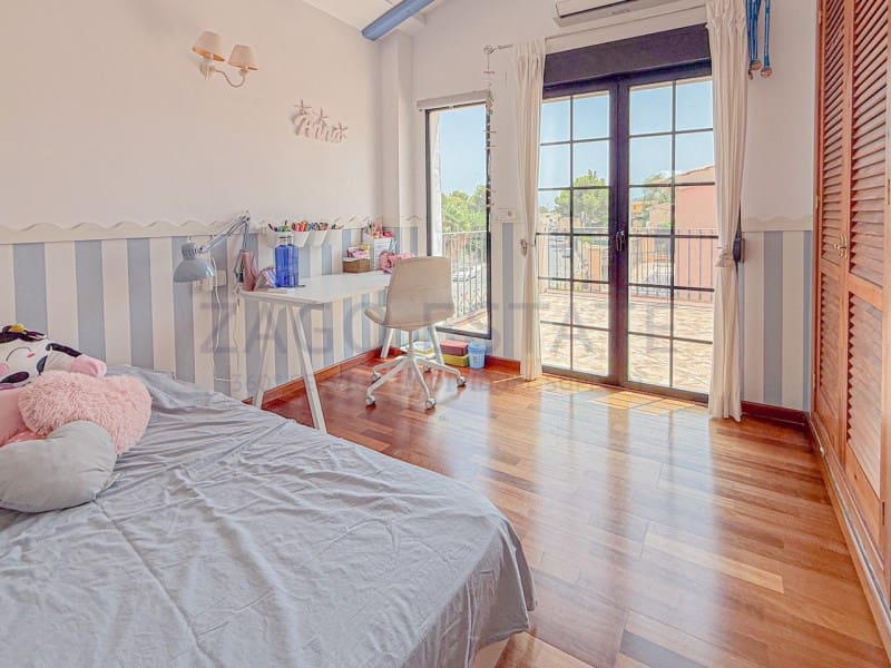 Pareado de 3 habitaciones en Alfaz del Pi / L'Alfàs del Pi en venta con piscina garaje - 470.000 € (Ref: 9990384)