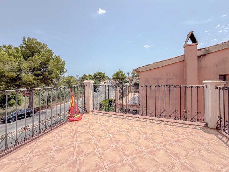 Pareado de 3 habitaciones en Alfaz del Pi / L'Alfàs del Pi en venta con piscina garaje - 470.000 € (Ref: 9990384)