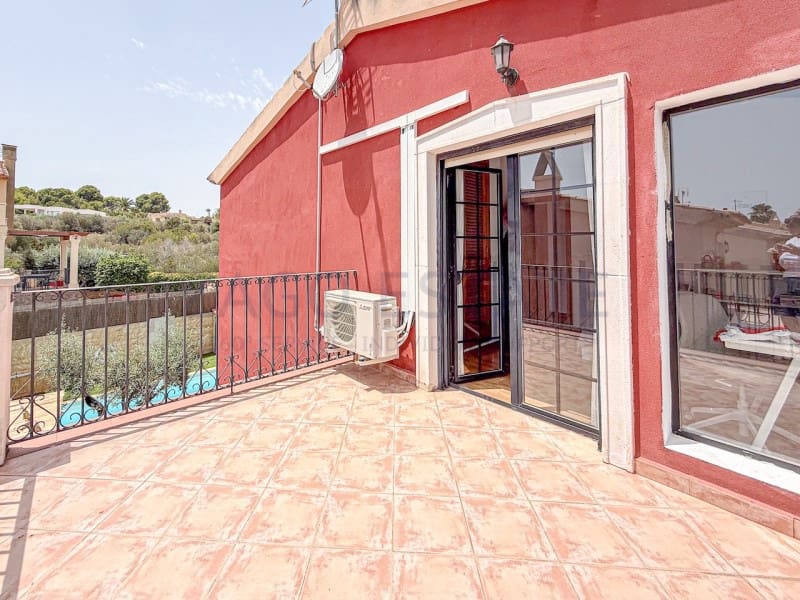 Pareado de 3 habitaciones en Alfaz del Pi / L'Alfàs del Pi en venta con piscina garaje - 470.000 € (Ref: 9990384)