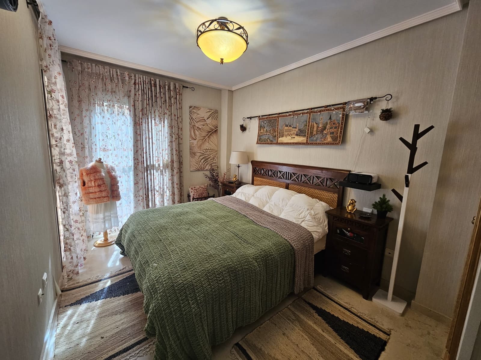 2 bedroom Beach Apartment for sale in Marbella with pool garage - € 395,000 (Ref: 9730576)