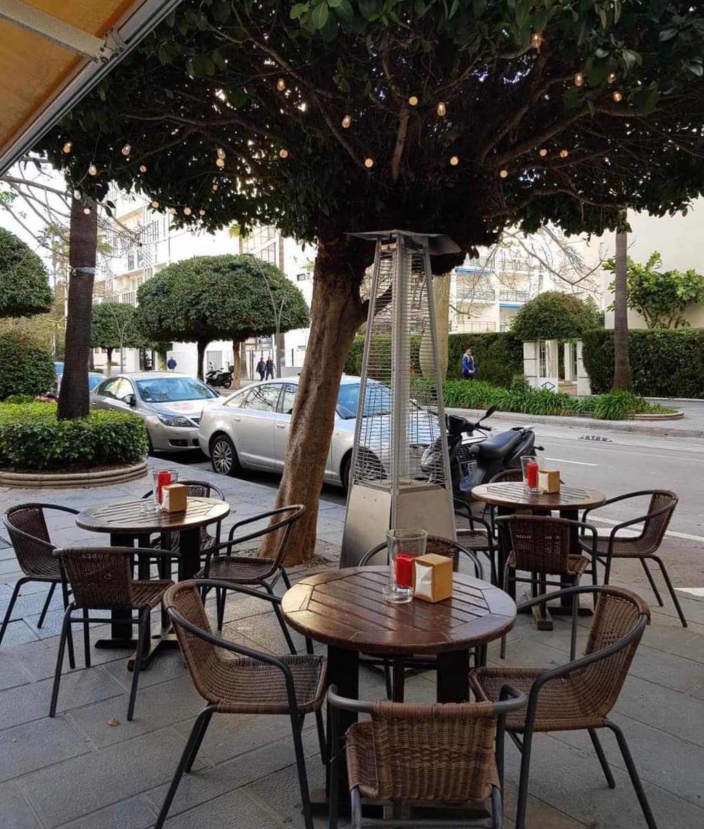 Restaurant/Bar for sale in Marbella - € 995,000 (Ref: 9731548)