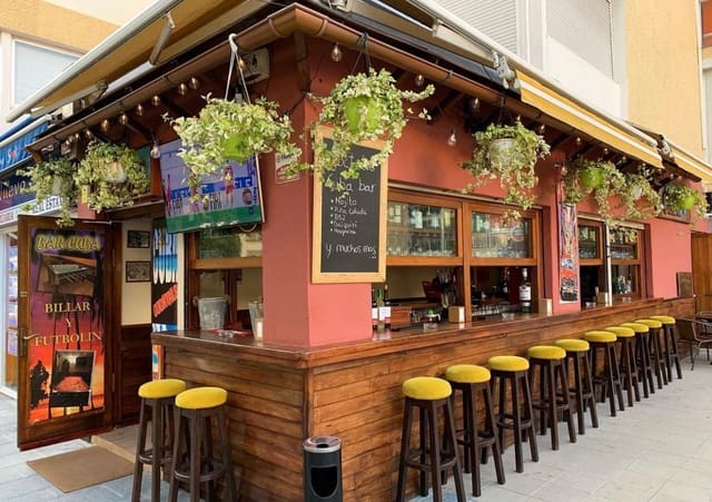 Restaurant/Bar for sale in Playa de Fontanilla, Marbella - € 995,000 (Ref: 9731548)