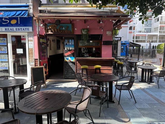 Restaurant/Bar for sale in Playa de Fontanilla, Marbella - € 995,000 (Ref: 9731548)