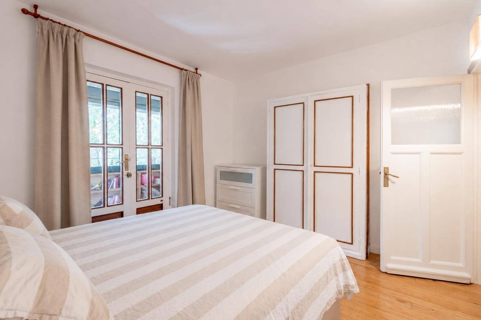 4 soverom Kjedet enebolig til salgs i San Lorenzo de El Escorial med svømmebasseng garasje - € 700 000 (Ref: 10062117)