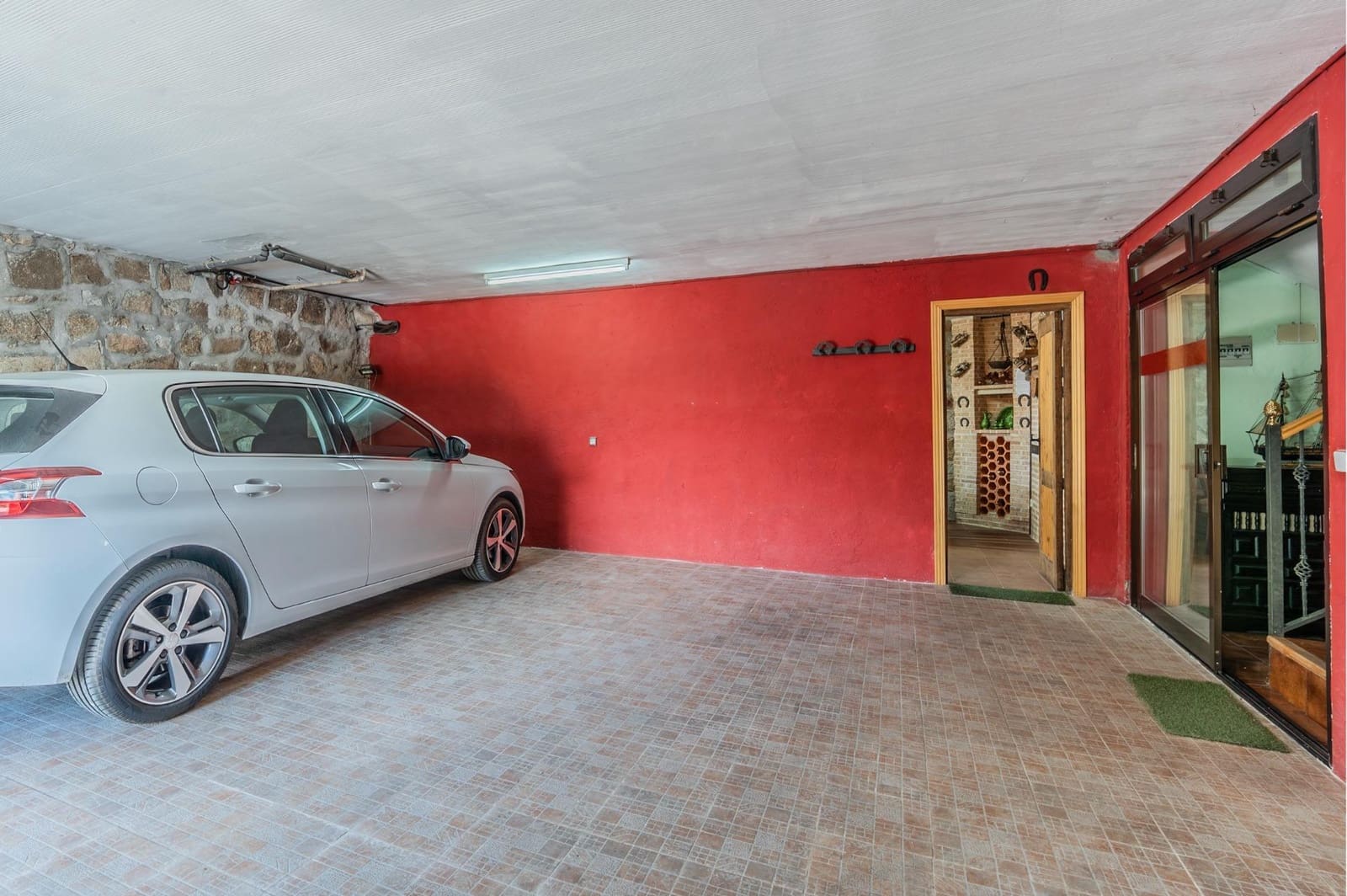 5 bedroom Villa for sale in Galapagar with pool garage - € 720,000 (Ref: 10064787)