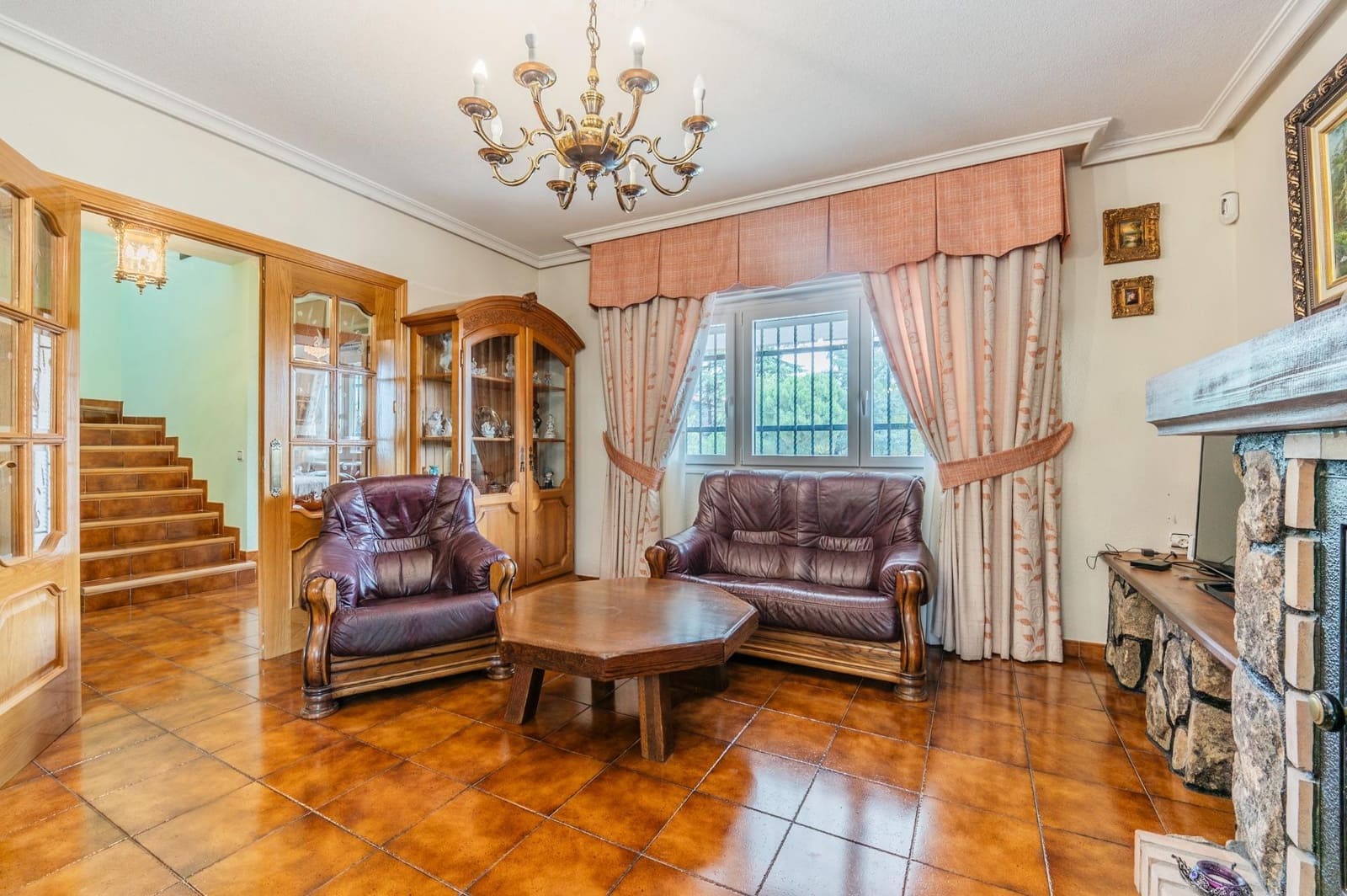 5 bedroom Villa for sale in Galapagar with pool garage - € 720,000 (Ref: 10064787)