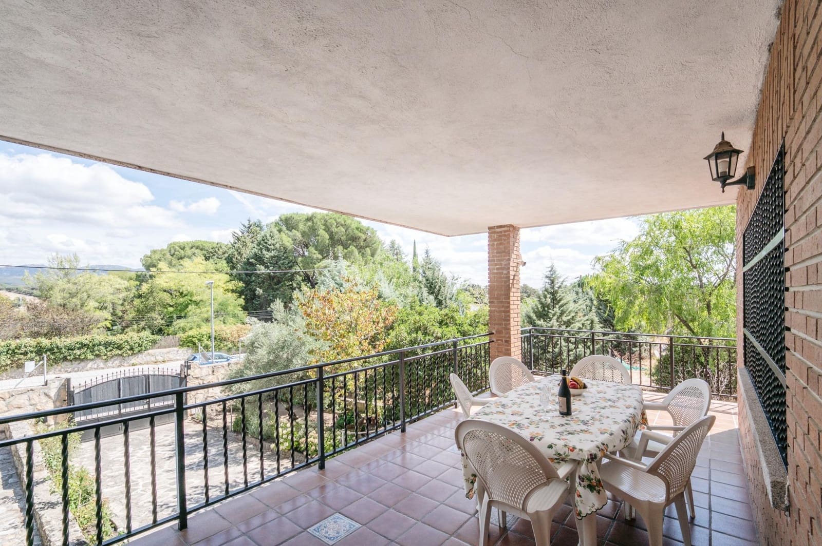 5 bedroom Villa for sale in Galapagar with pool garage - € 720,000 (Ref: 10064787)